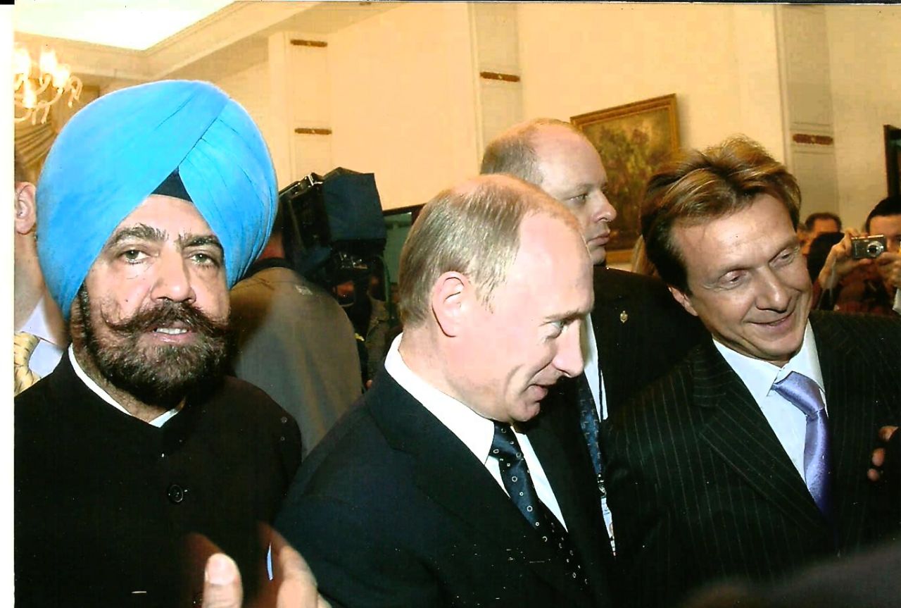 Mr. Dalbir Singh chairman one globe with vladimir Putin President of Russia